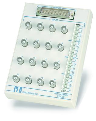 Panneau de connexion16-voies, (16) IDC's, (16) BNC jacks, et (1) DB50 mâle...