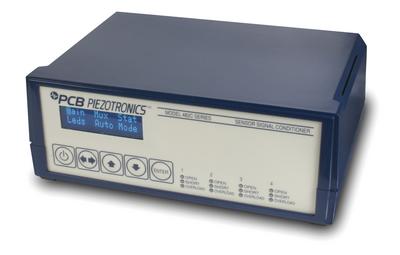 Conditionneur de signal ICP® et mode de charge 4-voies,TEDS 1.0 • Nombre de voies : 4 • Gain : x10...