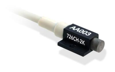 Accéléromètre triaxe piézorésistif 2kg non amorti, excitation 5 et 10V, câble intégré 6 mètres...